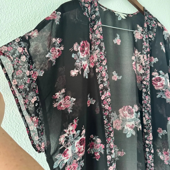 Maurices Black Floral Kimono S/M Boho Sheer Flowy Summer Chic Feminine Layering - Picture 4 of 11